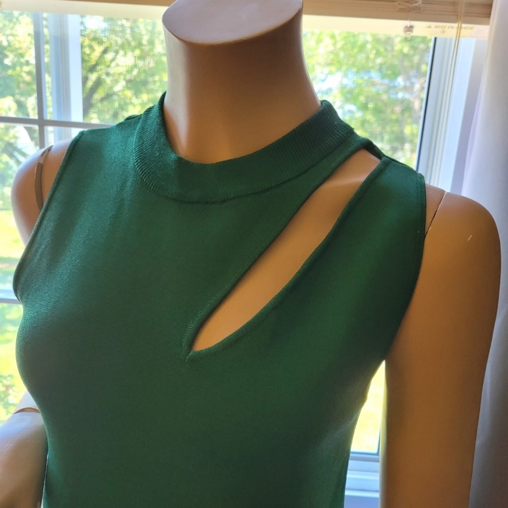 Green Knit Sleevless Midi Dress